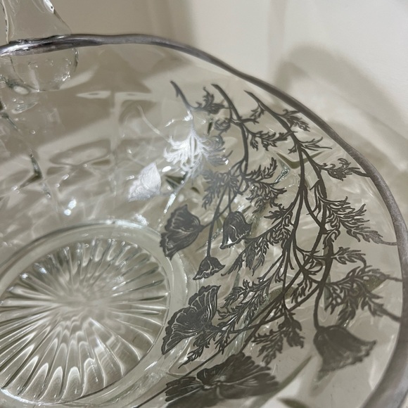 Antique Sterling silver overlay Floral pattern basket. Pristine condition - Picture 2 of 5